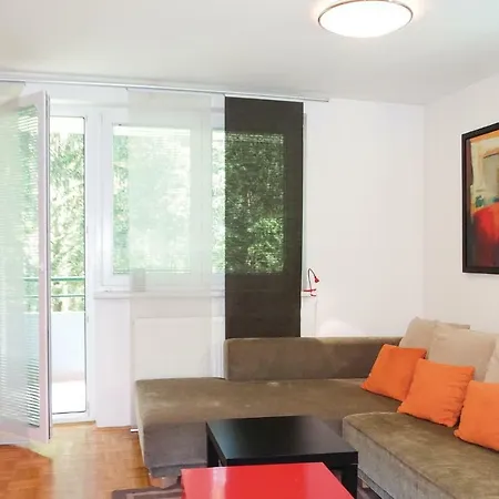 Apartment Amazing In With 2 Bedrooms And Wifi *